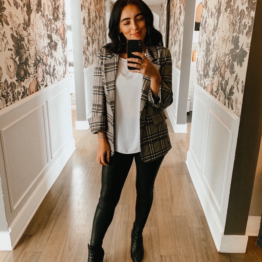 SMALL- THE BOULEVARD- Plaid Blazer